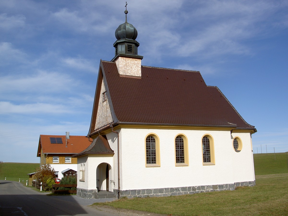 Walzlings bei Altusried, Kapelle St. Martin, erbaut 1930 (03.11.2011)