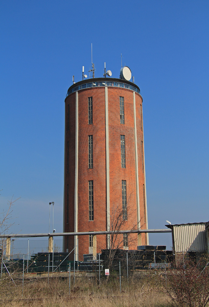 Wasserturm des Sodawerkes in Stafurt im Mai 2015