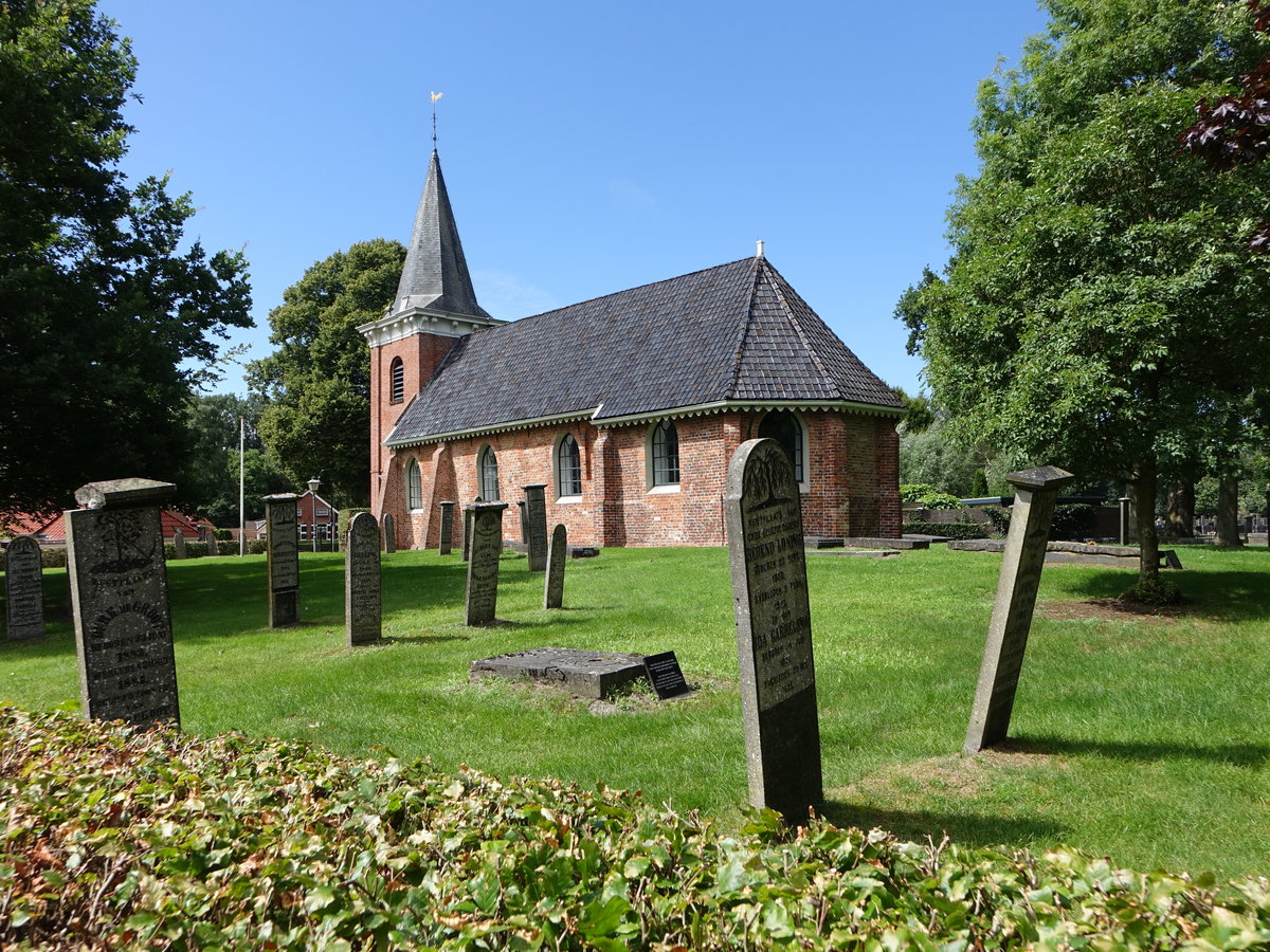 Wedde, niederl. Ref. Kirche, Kirchenschiff 13. Jahrhundert, Chor von 1666, Kirchturm von 1860 (28.07.2017)