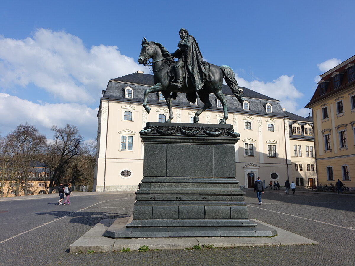 Weimar, Carl August Denkmal am Platz der Demokratie (09.04.2023)