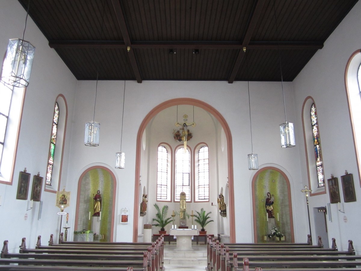 Weisendorf, Innenraum der Kath. St. Josef Kirche (09.02.2014)