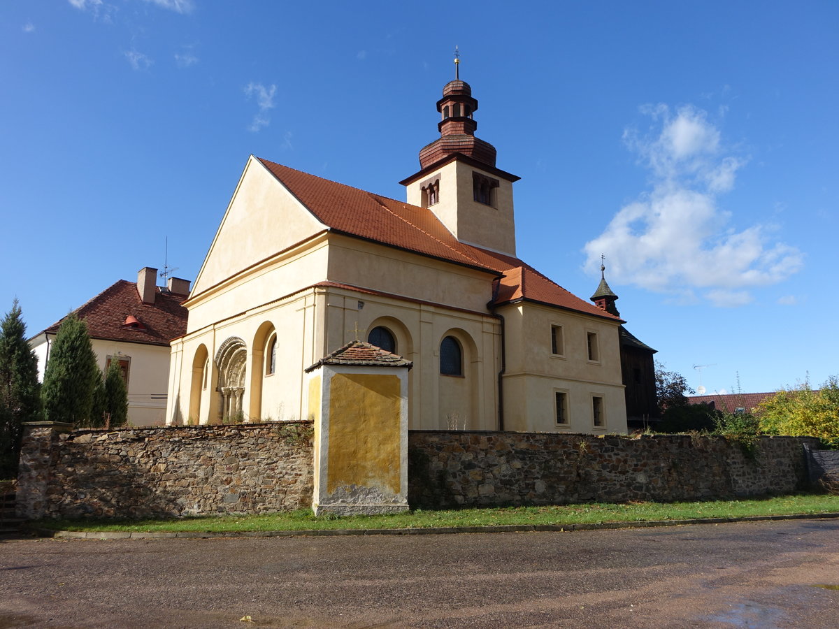 Zabori nad Labem / Saborsch an der Elbe, Pfarrkirche St. Prokop, erbaut ab 1225 (30.09.2019)