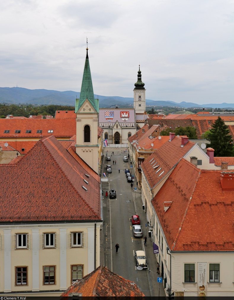 Zagreb (HR):
Die griechische katholische Konkathedrale von St. Cyrill und Methodius (vorn) und die St.-Markus-Kirche, vom Lotrčak-Turm aus gesehen.

🕓 31.8.2022 | 16:44 Uhr