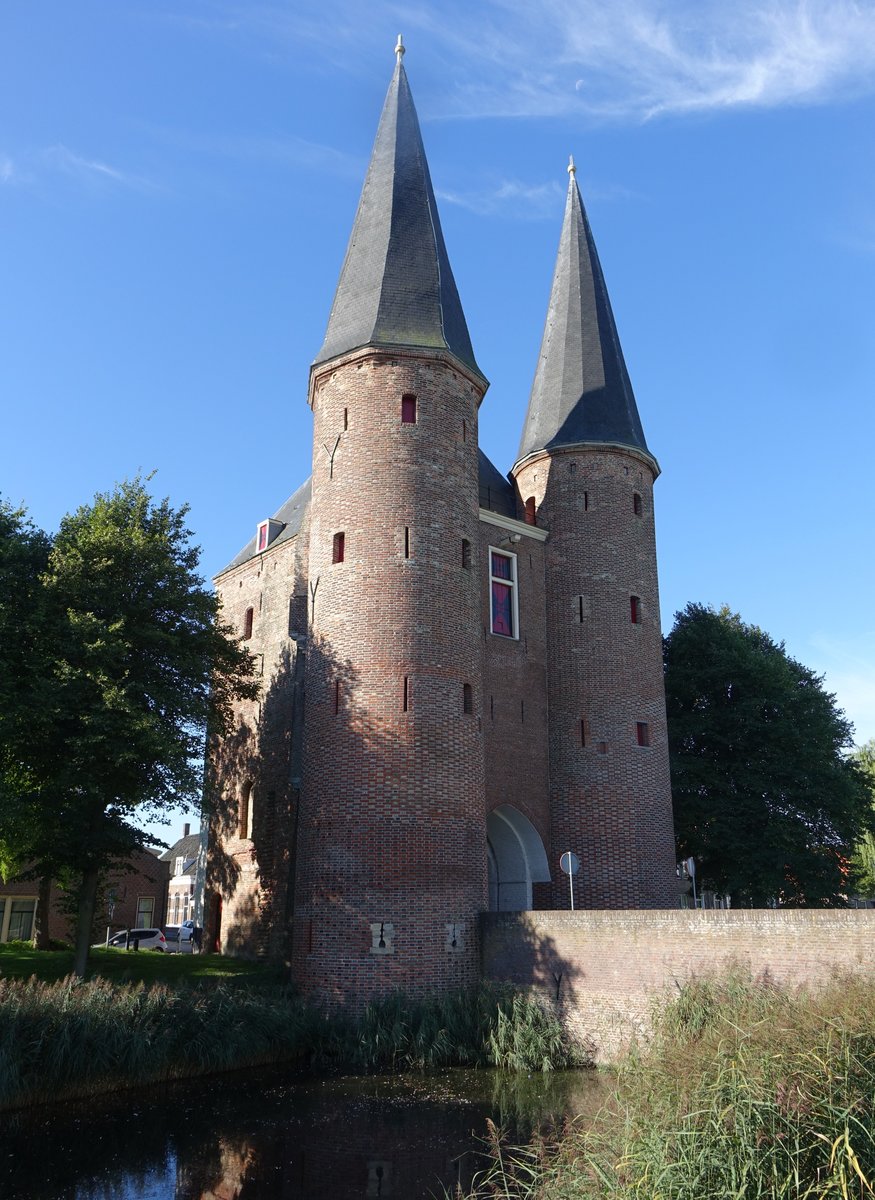 Zierikzee, Nobelpoort, erbaut im 14. Jahrhundert (25.08.2016)