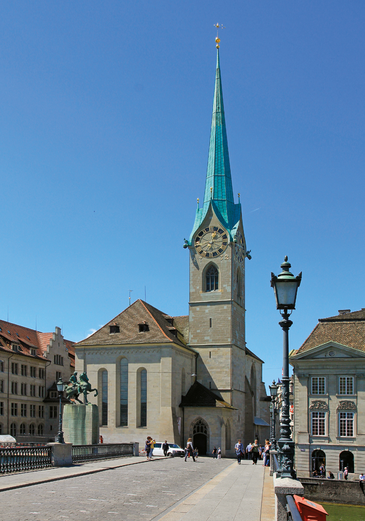 Zrich, Fraumnsterkirche und Mnsterbrcke. Aufnahme vom 19. Mai 2014, 12:45