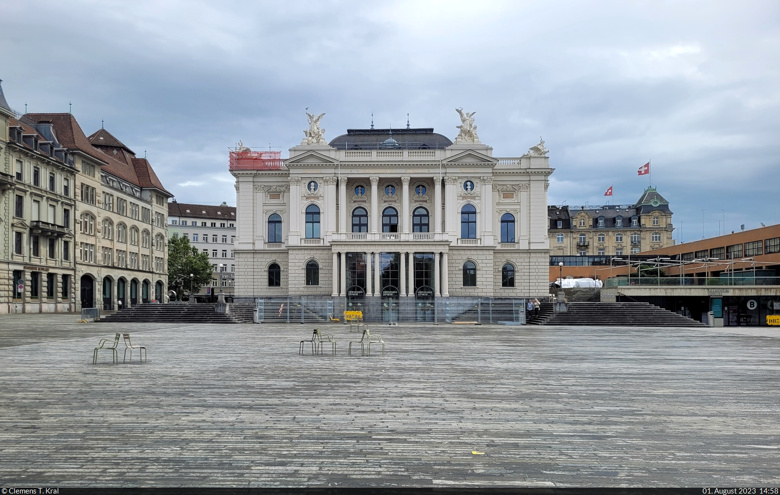 Opernhaus Zrich (CH) auf dem Sechselutenplatz, erffnet 1891.

🕓 1.8.2023 | 14:58 Uhr