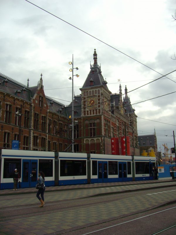 Amsterdam Centraal ist der Hauptbahnhof der niederl�ndischen Hauptstadt Amsterdam. Er