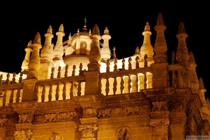 Andalusische Nacht (II). Detail der Kathedrale von Sevilla. November 2007.