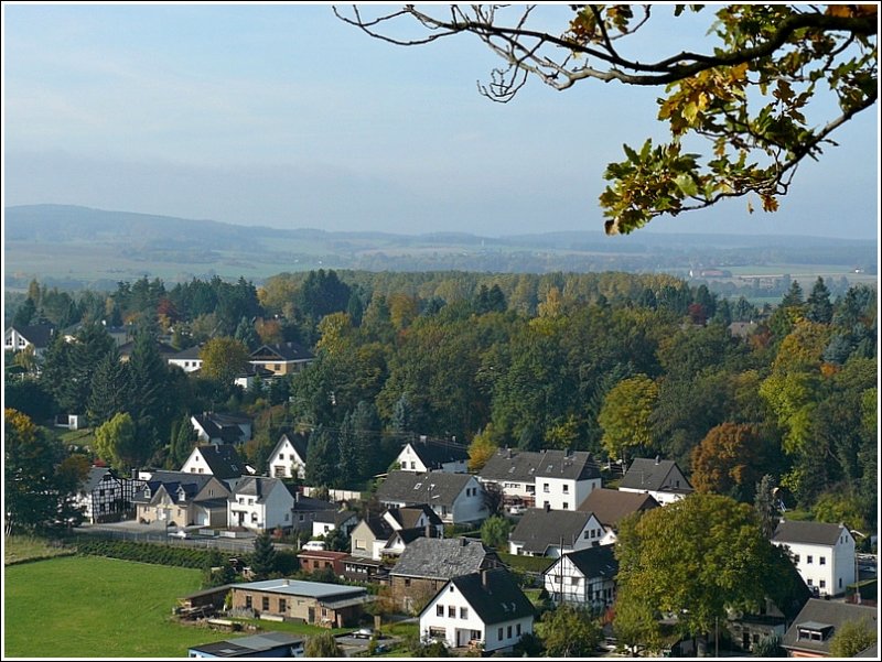 Aussicht auf Kreuzweingarten, einem Ortsteil von Euskirchen aufgenommen am 11.10.08. (Hans)