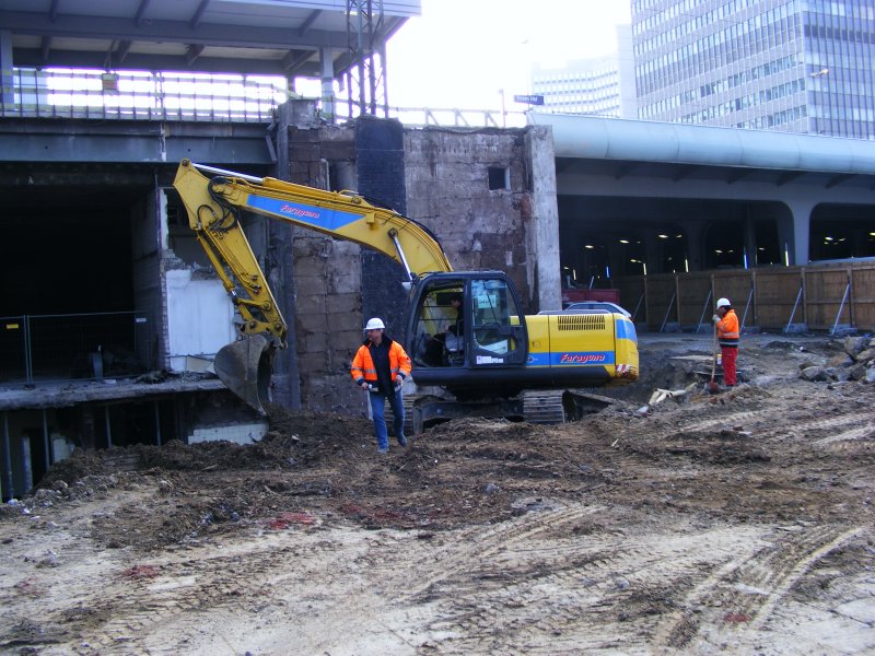 Bauarbeiten an der Nordseite des Essener Hauptbahnhofs am 19. Mrz 2009.