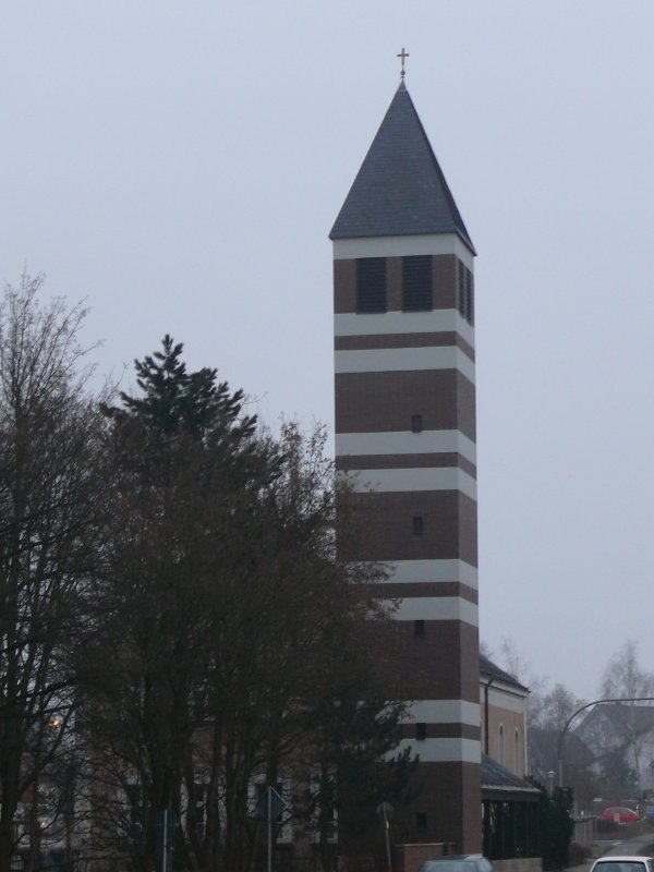 Blick auf den Kirchturm der evan. Kirche in Tirschenreuth