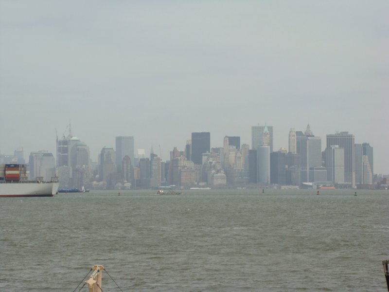 Blick auf Manhattan von der Staten Island Ferry. Aufgenommen am 08.04.08