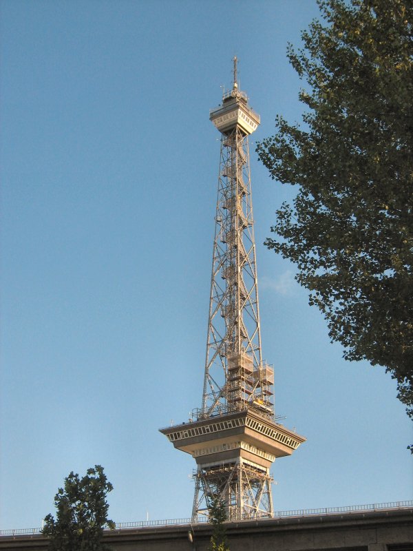 Blick zum Funkturm.
BERLIN 2007