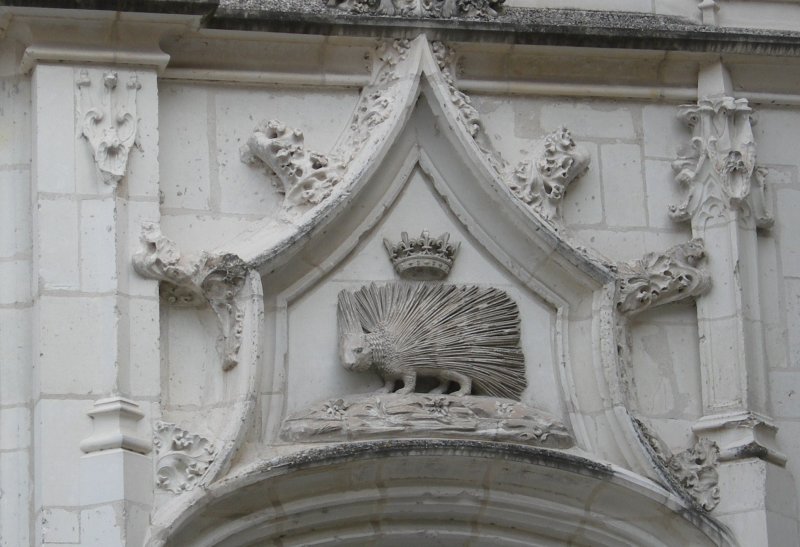 Schloss Blois:
Das K�nigswappen Ludwig des XII.
Die Initialen Von Ludwig und
