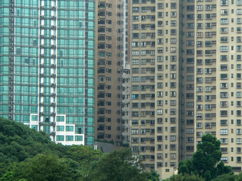 Da Hongkong nicht so viel Flche besitzt, hat man die Wohnhuser schier unendlich in die Hhe gezogen. 09/2007