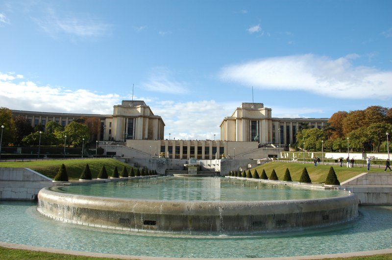 Das Palais de Chaillot beherbergt drei Museen und ein Theater. Leider im Oktober 08 ohne die wundervollen Wasserspiele.