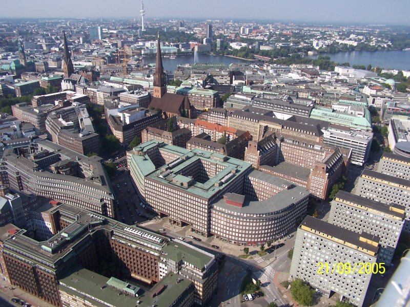 Der  Sprinkenhof . Erbaut von 1927 - 1943; Damals das grte Kontorhaus Hamburgs; steht seit 1983 als Teil der Gesamtanlage    Kontorhausviertel   unter Denkmalschutz                                                                                                                                                                        