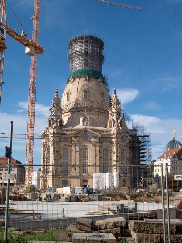 Der Wiederaufbau der Dresdner Frauenkirche, Stand 19.05.2004
