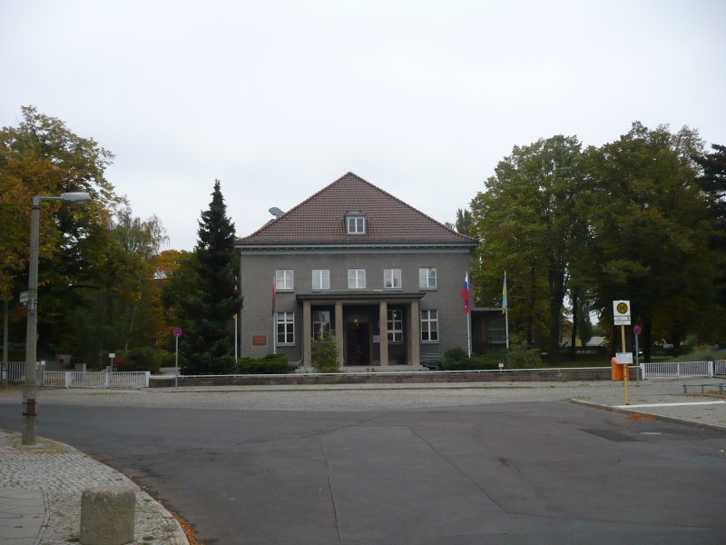 Deutsch-Russisches Museum Berlin-Karlshorst. Hier wurde am 8.5.1945 mit der Kapitulation der Wehrmacht der Zweite Weltkrieg beendet. Von 1945 bis 1949 war das Haus Sitz des Chefs der Sowjetischen Militradministration (SMAD). 6.10.2009