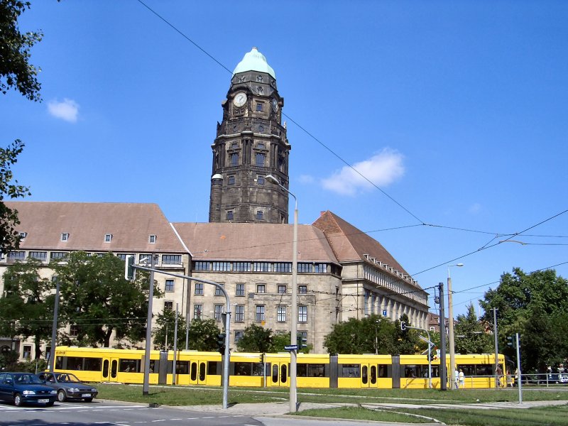 DRESDEN, Blick zum Rathausturm,
2005
