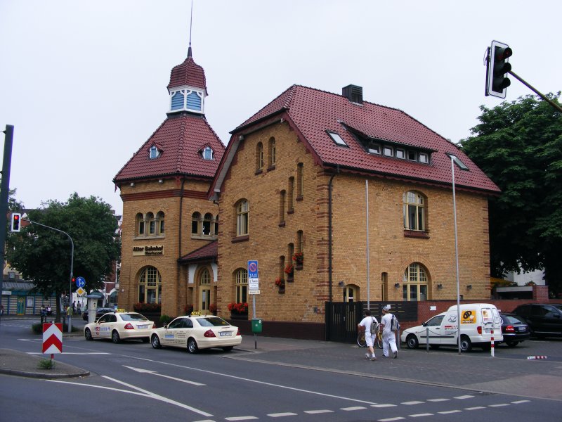 Der alte Bahnhof am Belsenplatz in D�sseldorf-Oberkassel. 