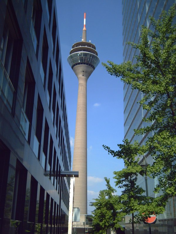 Der Rheinturm  