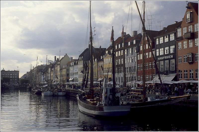 Eine weitere Ansicht vom Nyhavn in Kopenhagen. Scan vom Dia, 1990 (Matthias)