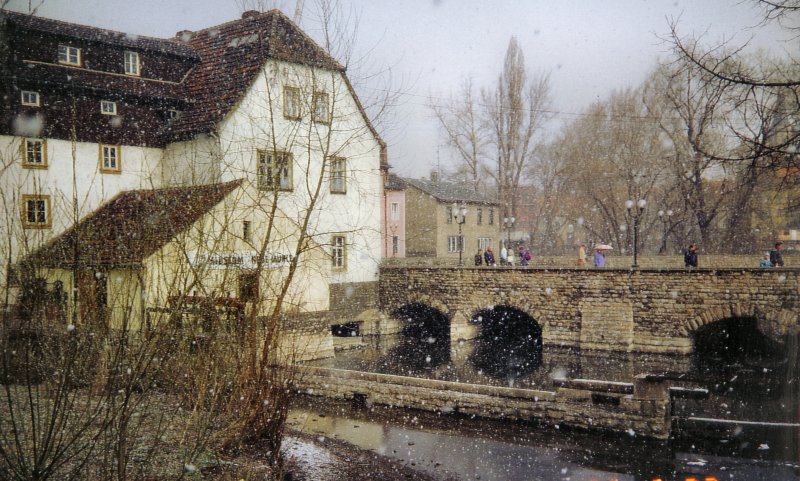 ERFURT, Neue Mhle in der Schlsserstrasse. Damals schneite es noch, Foto von 1999