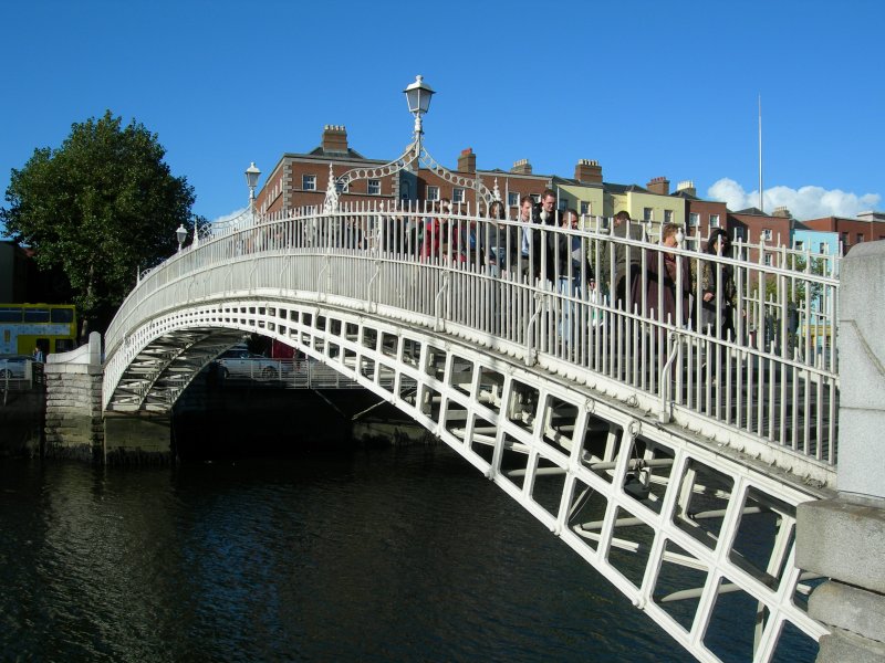 Ha' Penny Bridge in Dublin 
Okt. 2006