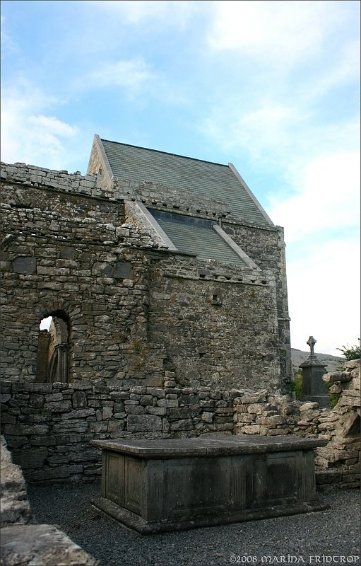 Impressionen - Corcomroe Abbey in Irland Co. Clare.