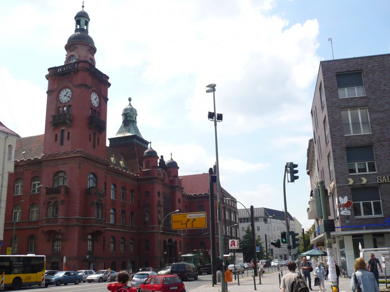 Leider nur ein Schnappschuss gelang mir heute vom Rathaus Pankow. Es wurde 1901-1903 nach Entwrfen von Wilhelm Johow erbaut.