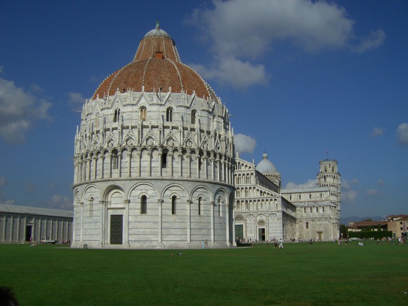 Piazza dei Milracoli in Pisa. Aufgenommen im Sommer 2006.