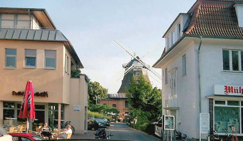Rostock-WARNEMNDE,
Blick zur Windmhle 2003
