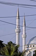 Die Minaretten der Moschee Xhamia Ebu Bekr in Shkodr.