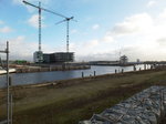 Hamburg am 4.11.2015: Gebude der Hafencity Universitt, Einfahrt zum Baakenhafen und auf der Landzunge der Petersenkai mit dem ehemaligen  Schuppen 29 /