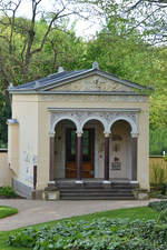 Der Teepavillon  Neugierde  im Park Klein-Glienicke.