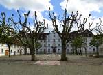 Delsberg, das Schlo, ehemalige Sommerresidenz der Basler Frstbischfe, die heutige Form stammt aus dem 18.Jahrhundert, Mai 2017