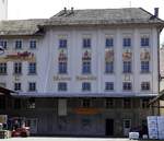 Hausen i.W., Walzenmhle Wilhelm Menton, das Gebude stammt von 1913, die Fassadenmalerei von 1939, war um 1970 die grte und modernste Industriemhle in Sdbaden, 1972
