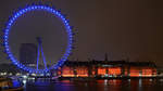 Nchtlicher Blick ber die Themse auf das hchste Riesenrad Europas  London Eye  und die County Hall.