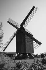 Diese Bockwindmhle von 1779 kann auf der Insel Usedom in der Nhe des Ortes Pudagla besichtigt werden.