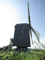 Diese Bockwindmhle von 1779 kann auf der Insel Usedom in der Nhe des Ortes Pudagla besichtigt werden.