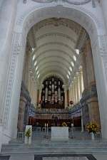 St.Blasien, Dom St.Blasius, Blick in den 36m langen Chor zur Orgel, Aug.2011