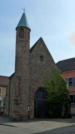 Achern, Nikolauskapelle, auch Klauskircherl genannt, ist das Wahrzeichen der Stadt, erbaut um 1300, Sept.2012