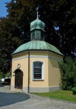 Immenstadt, die lbergkapelle neben der St.Nikolaus-Kirche, wurde 1760 eingeweiht, Aug.2012