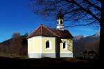 Kapelle Maria Rast -     Sie liegt an den Buckelwiesen zwischen Mittenwald und Krn.