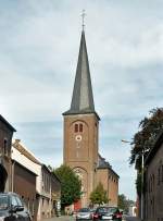 Heilig-Kreuz-Kirche im Ortskern von Gro Vernich - 02.10.2013