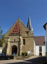 Eppingen, die katholische Stadtpfarrkirche  Unser Lieben Frau  von 1435, April 2014