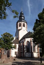 Ettlingen, die katholische Martinskirche geht zurck auf das 12.Jahrhundert, ist das lteste Gebude der Stadt, Aug.2015