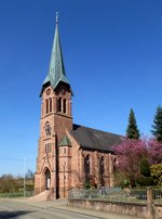 Heiligenzell, die katholische Herz-Jesu-Kirche, 1892 eingeweiht, Mrz 2017