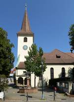 Bad Krozingen, Blick von Sden auf die katholische Pfarrkirche St.Alban, Sept.2017